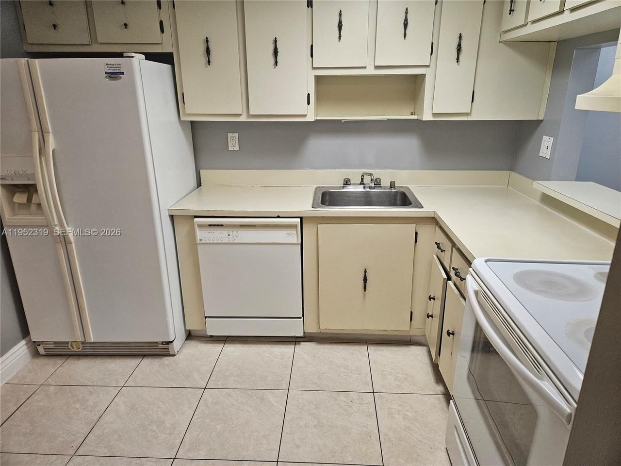 4384 Nw 9th Ave #20-3C