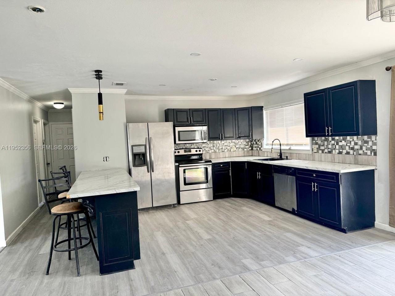 1822 Se Oxmoor Ct - Photo 4 of 24