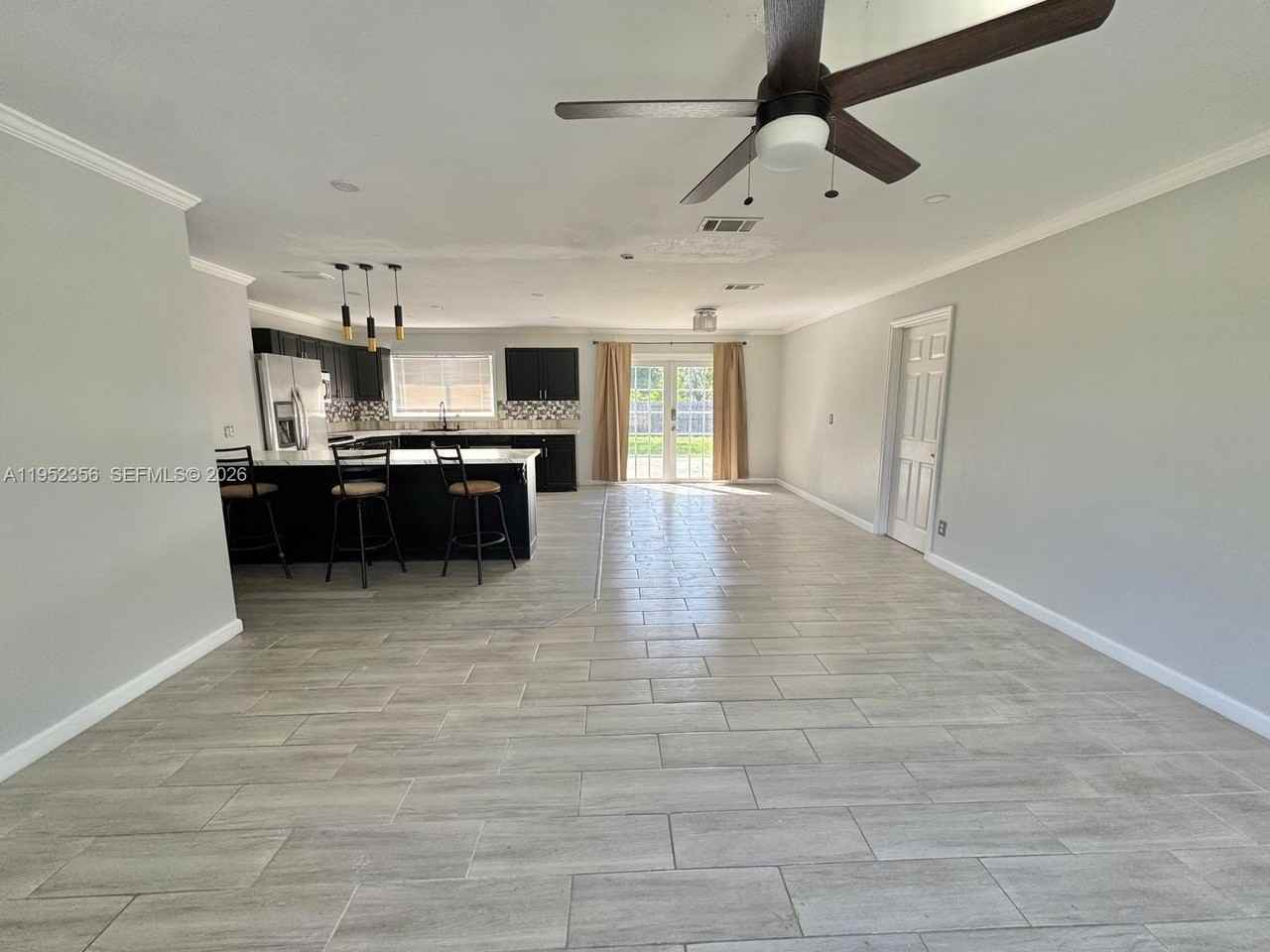 1822 Se Oxmoor Ct - Photo 6 of 24