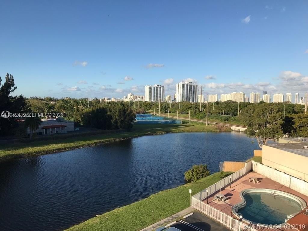 16465 Ne 22nd Ave #619 - Photo 3 of 11