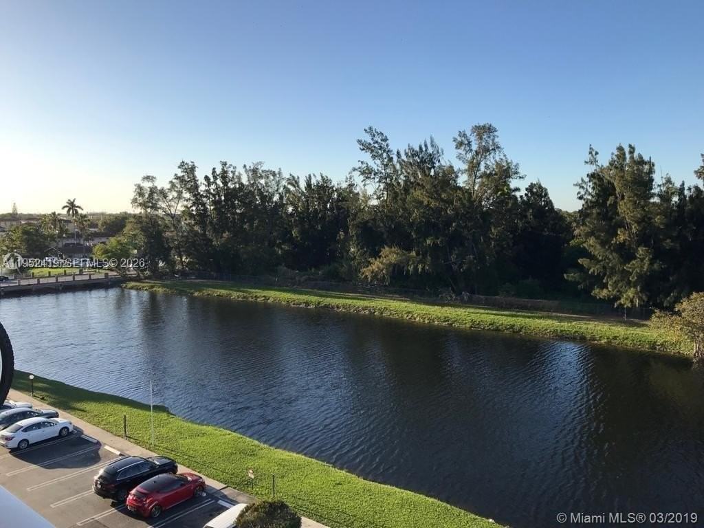 16465 Ne 22nd Ave #619 - Photo 4 of 11