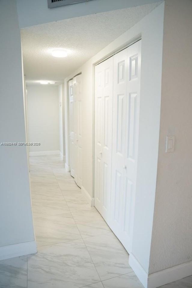 16465 Ne 22nd Ave #619 - Photo 6 of 11