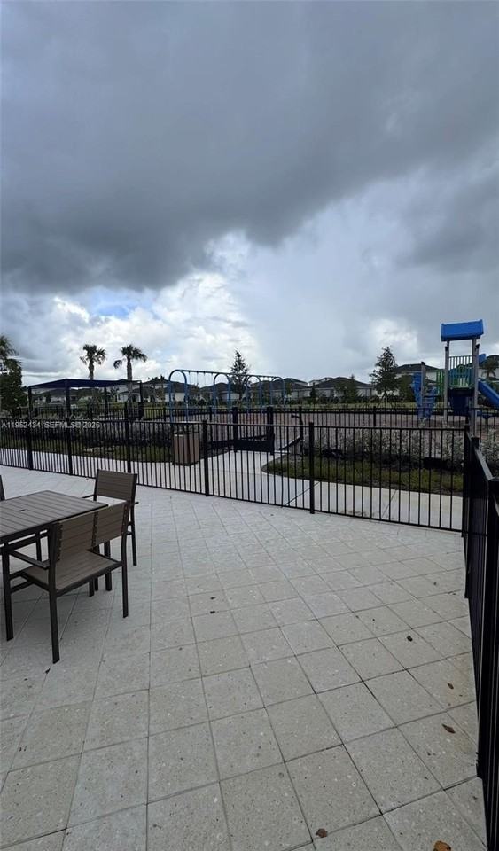 6712 Nw Cloverdale Ave #0 - Photo 7 of 44