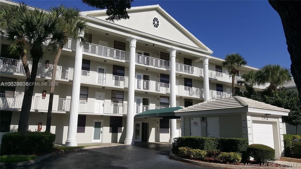 1703 Whitehall Dr #306