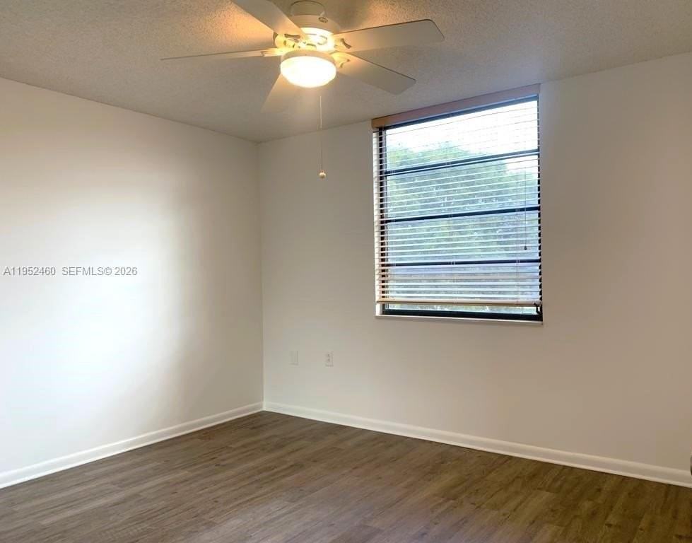 1703 Whitehall Dr #306 - Photo 7 of 18