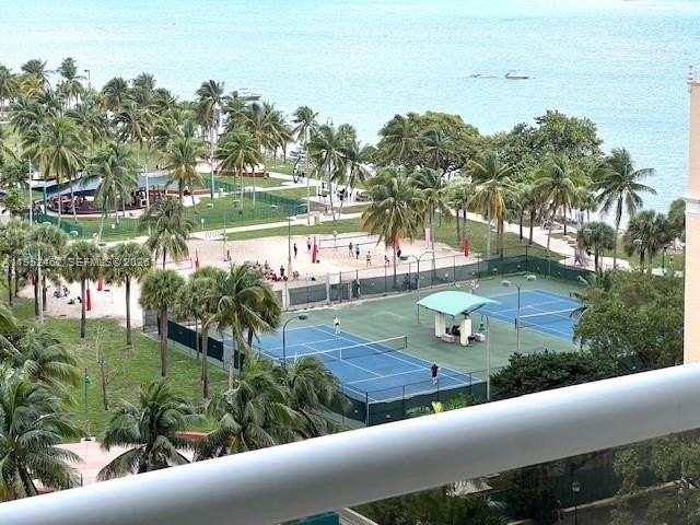 1717 N Bayshore Dr - Photo 5 of 36