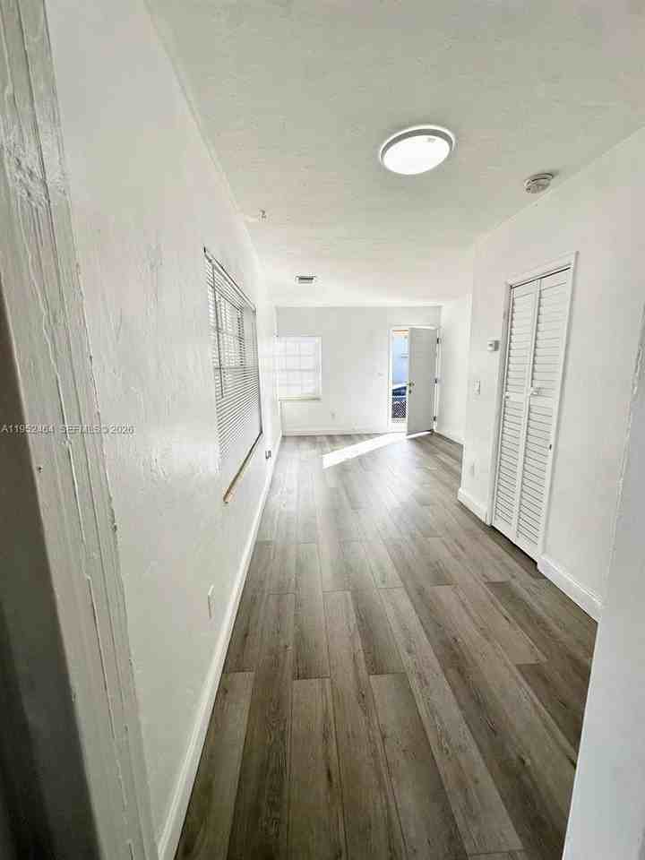 600 Sw 16th Ave #600 - Photo 5 of 16