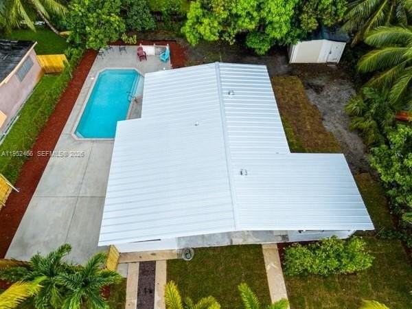 1251 Ne 41st Dr #NA - Photo 2 of 12