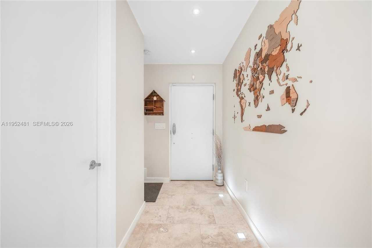 472 Minola Dr #472 - Photo 4 of 39