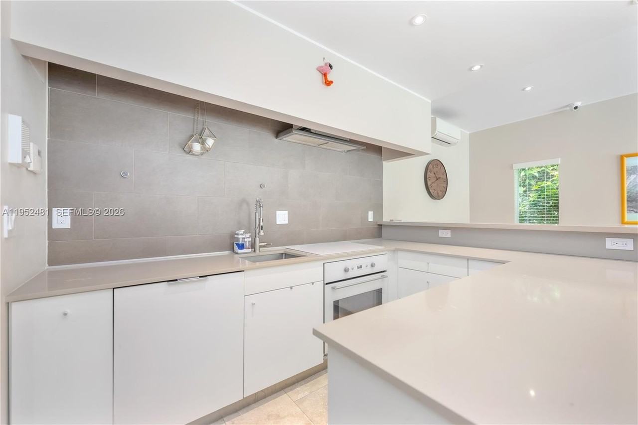 472 Minola Dr #472 - Photo 6 of 39