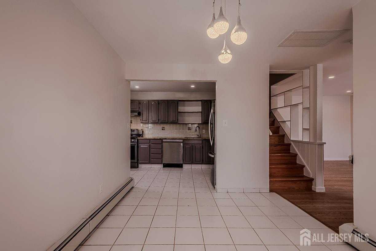 253 9th St #A - Photo 7 of 27