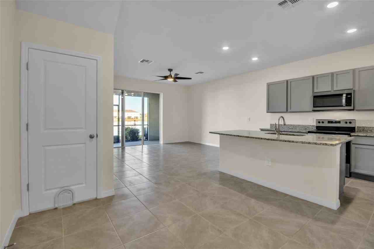 17519 Crescent Moon Loop - Photo 7 of 50