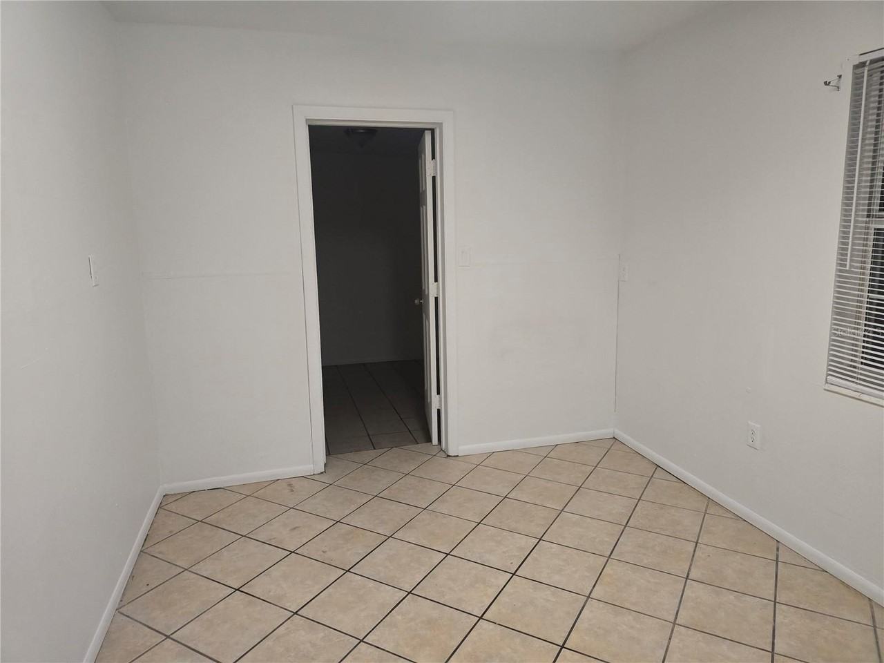 940 Osborne Dr - Photo 4 of 7