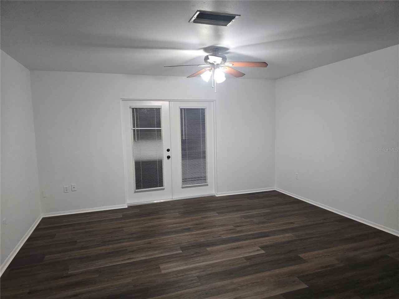 940 Osborne Dr - Photo 6 of 7