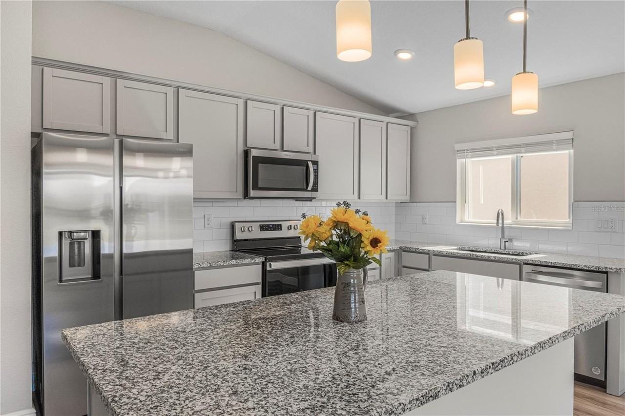 7326 34th Ct E - Photo 3 of 20