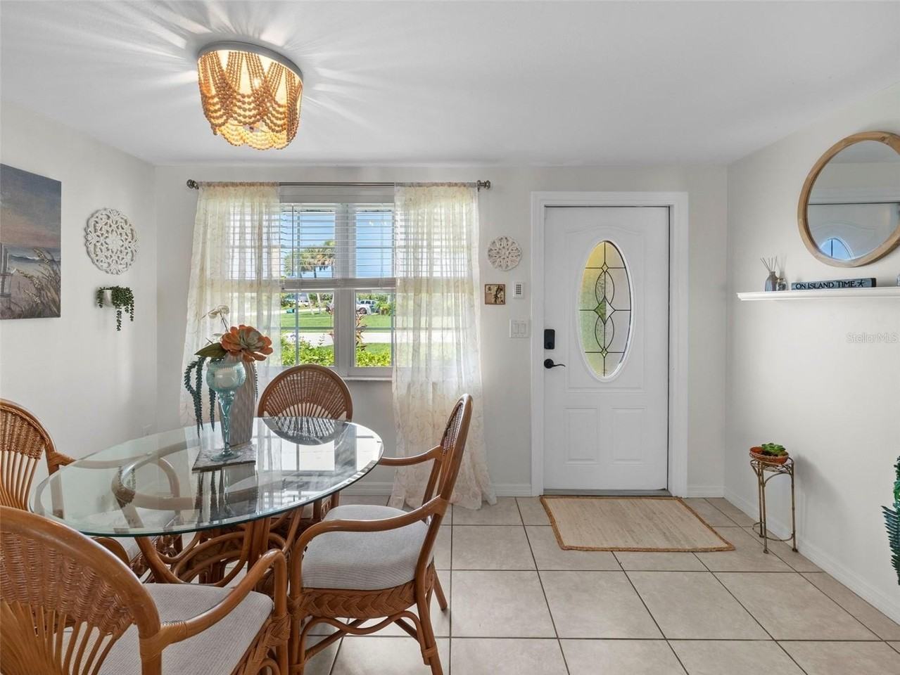 1191 Manor Rd - Photo 5 of 49