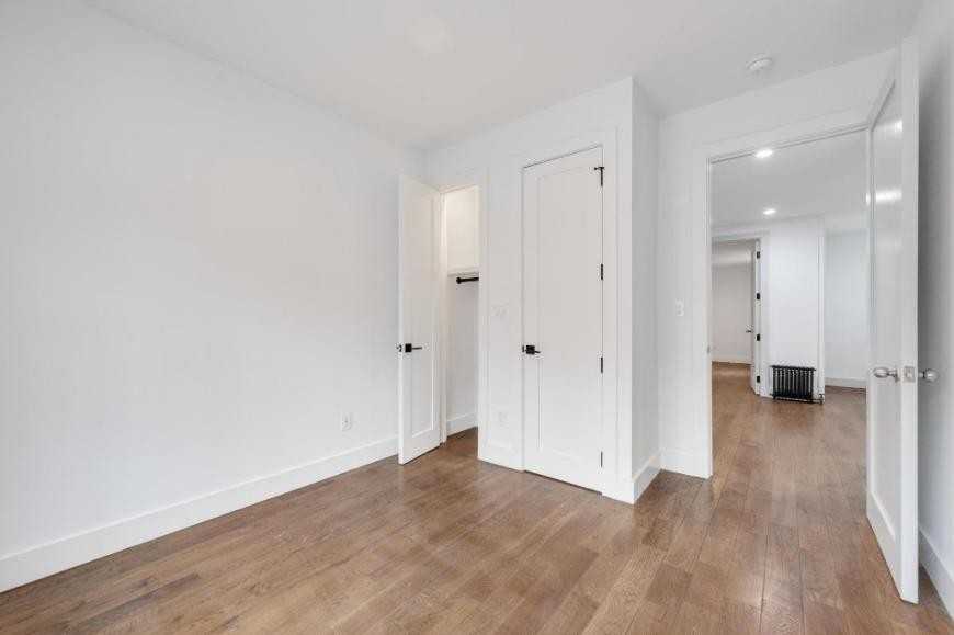 629 E 5th St - Photo 5 of 10