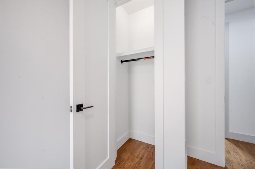 629 E 5th St - Photo 6 of 10