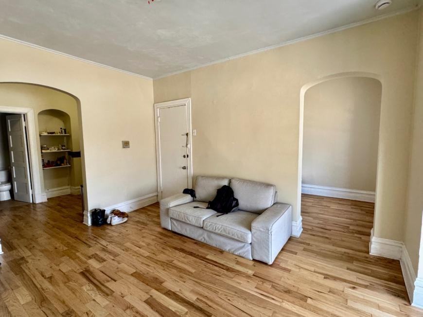 4738 N Ashland Ave - Photo 4 of 10