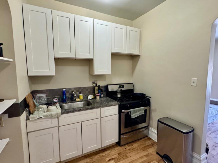 4738 N Ashland Ave - Photo 5 of 10