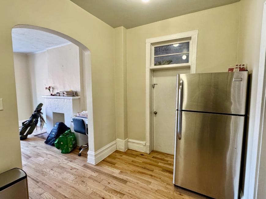 4738 N Ashland Ave - Photo 7 of 10