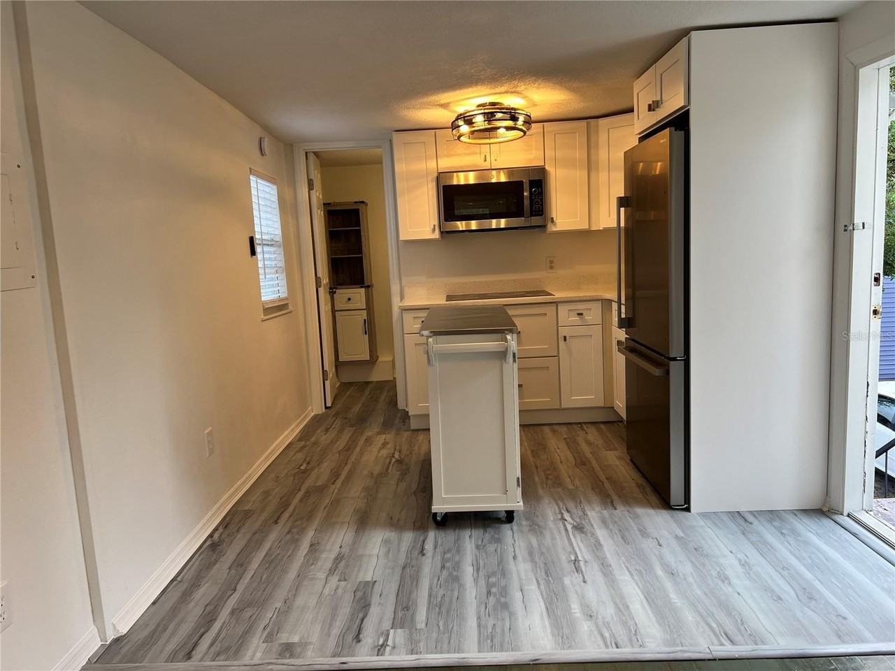 1314 E Gore St #B - Photo 5 of 14