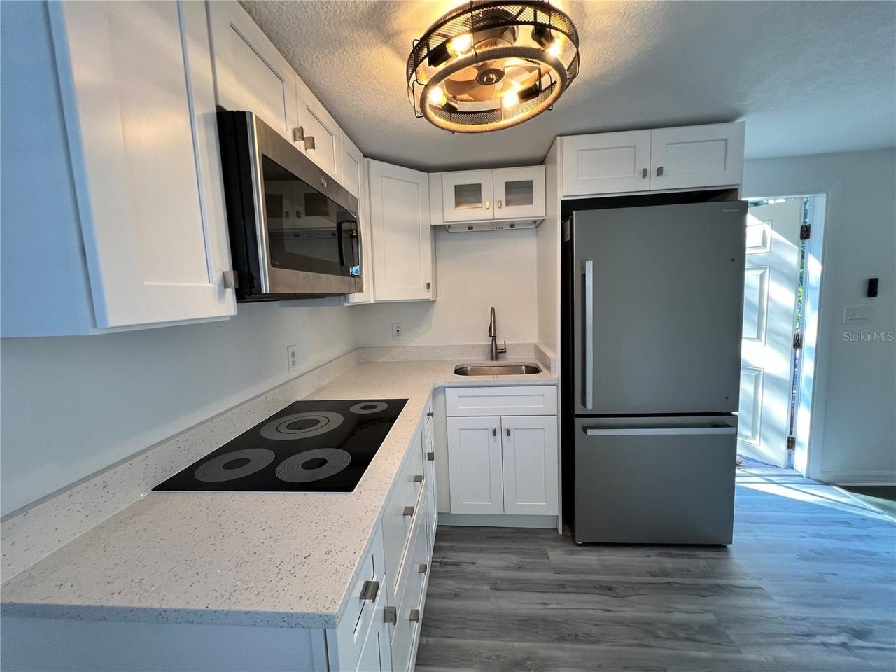 1314 E Gore St #B - Photo 6 of 14