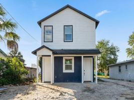 featured image of 215 C St #B