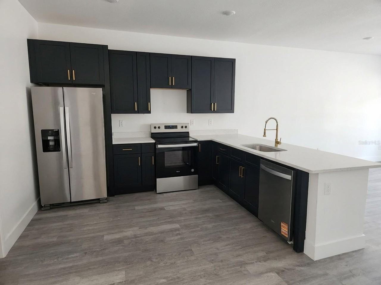 111 Dr Martin Luther King Jr Blvd S #B - Photo 5 of 40