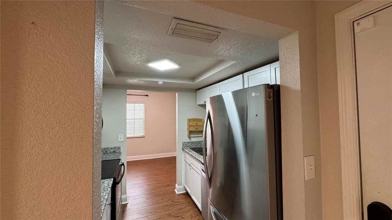 205 Lewfield Cir #205 - Photo 6 of 25