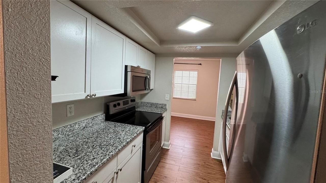 205 Lewfield Cir #205 - Photo 7 of 25