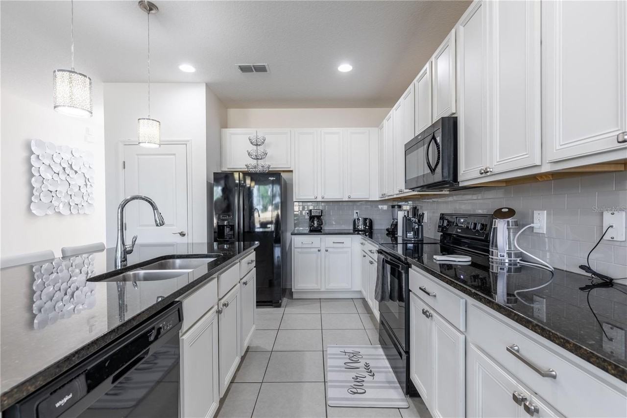 2623 Calistoga Ave - Photo 6 of 28