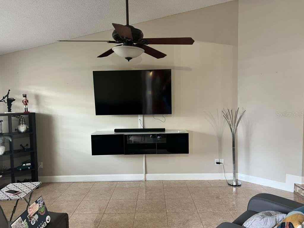 20812 Maxim Pkwy - Photo 4 of 19