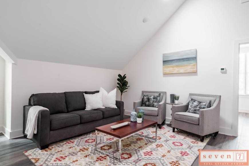 192 La France Walk Ne - Photo 3 of 10