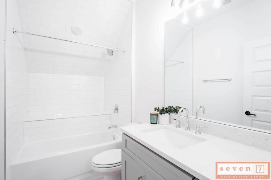 192 La France Walk Ne - Photo 5 of 10