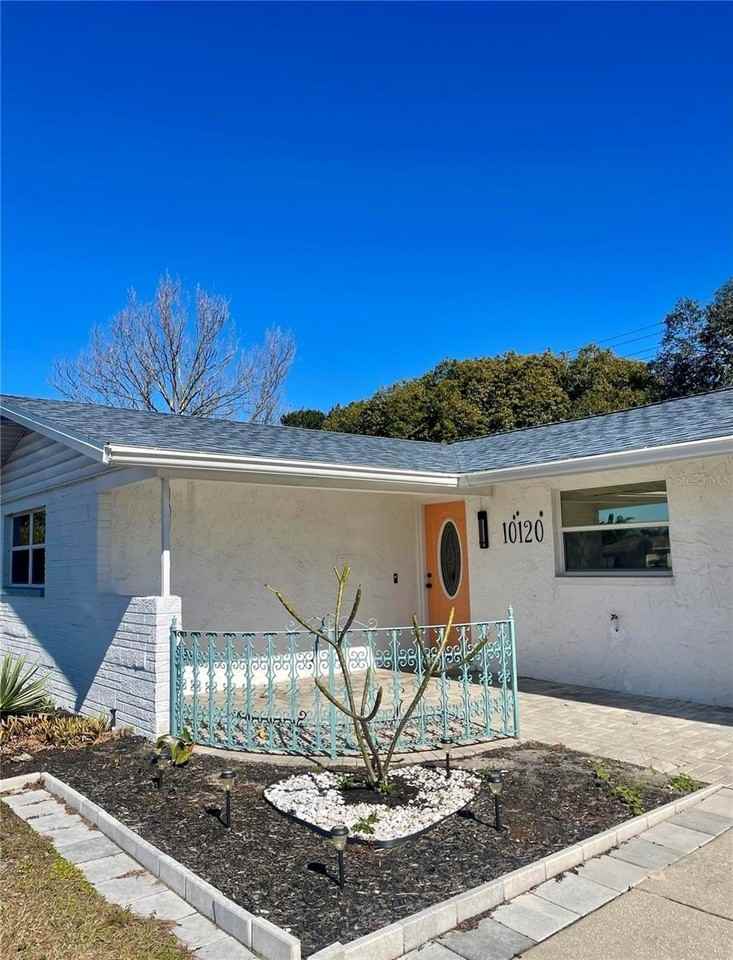 10120 Willow Dr - Photo 2 of 28