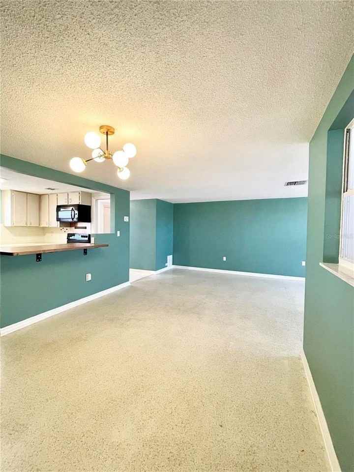 10120 Willow Dr - Photo 4 of 28