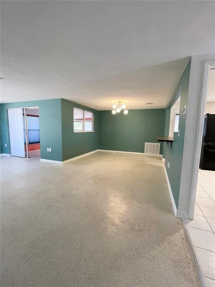 10120 Willow Dr - Photo 5 of 28