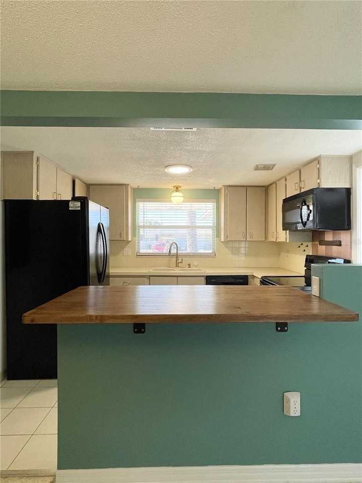 10120 Willow Dr - Photo 7 of 27