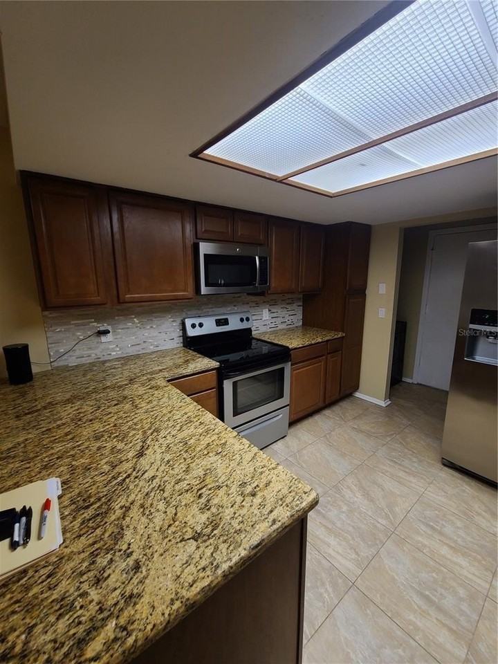 13701 Lazy Oak Dr - Photo 7 of 23