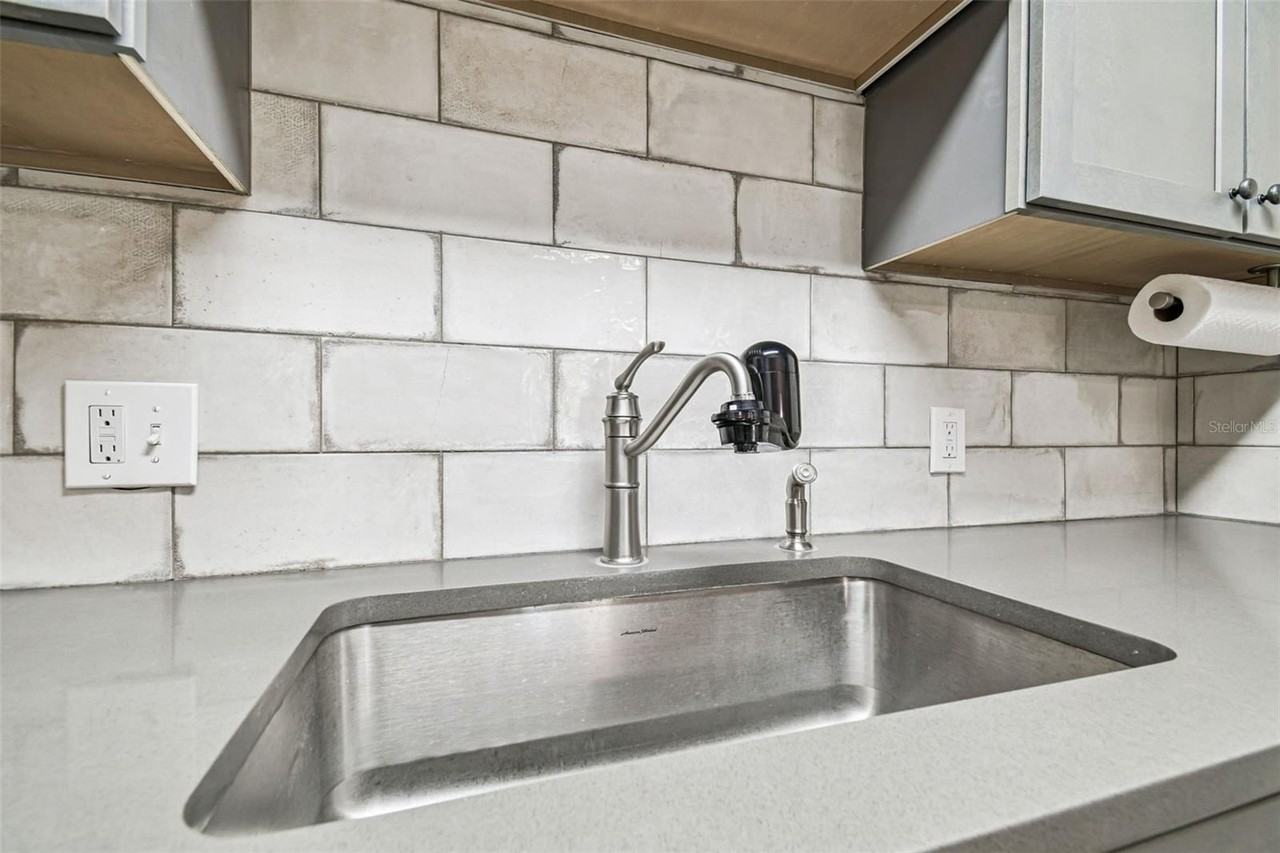 13691 Orange Sunset Dr #201 - Photo 7 of 21