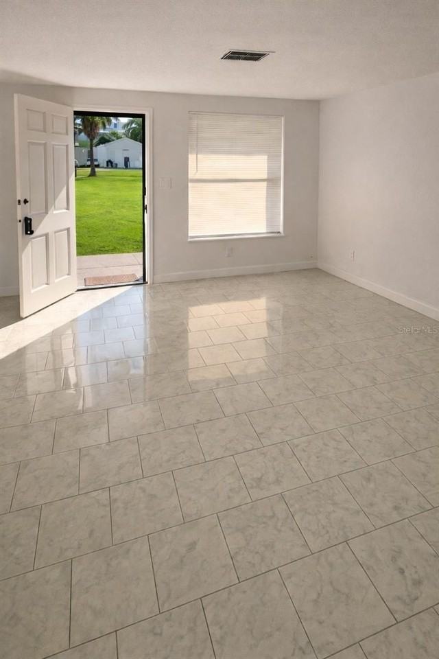 5622 River Rd - Photo 6 of 6