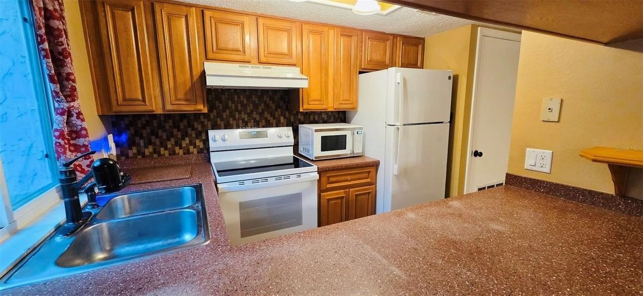 2915 Pine Cone Cir - Photo 7 of 31