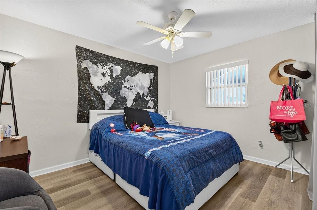 11761 80th Ave - Photo 6 of 50