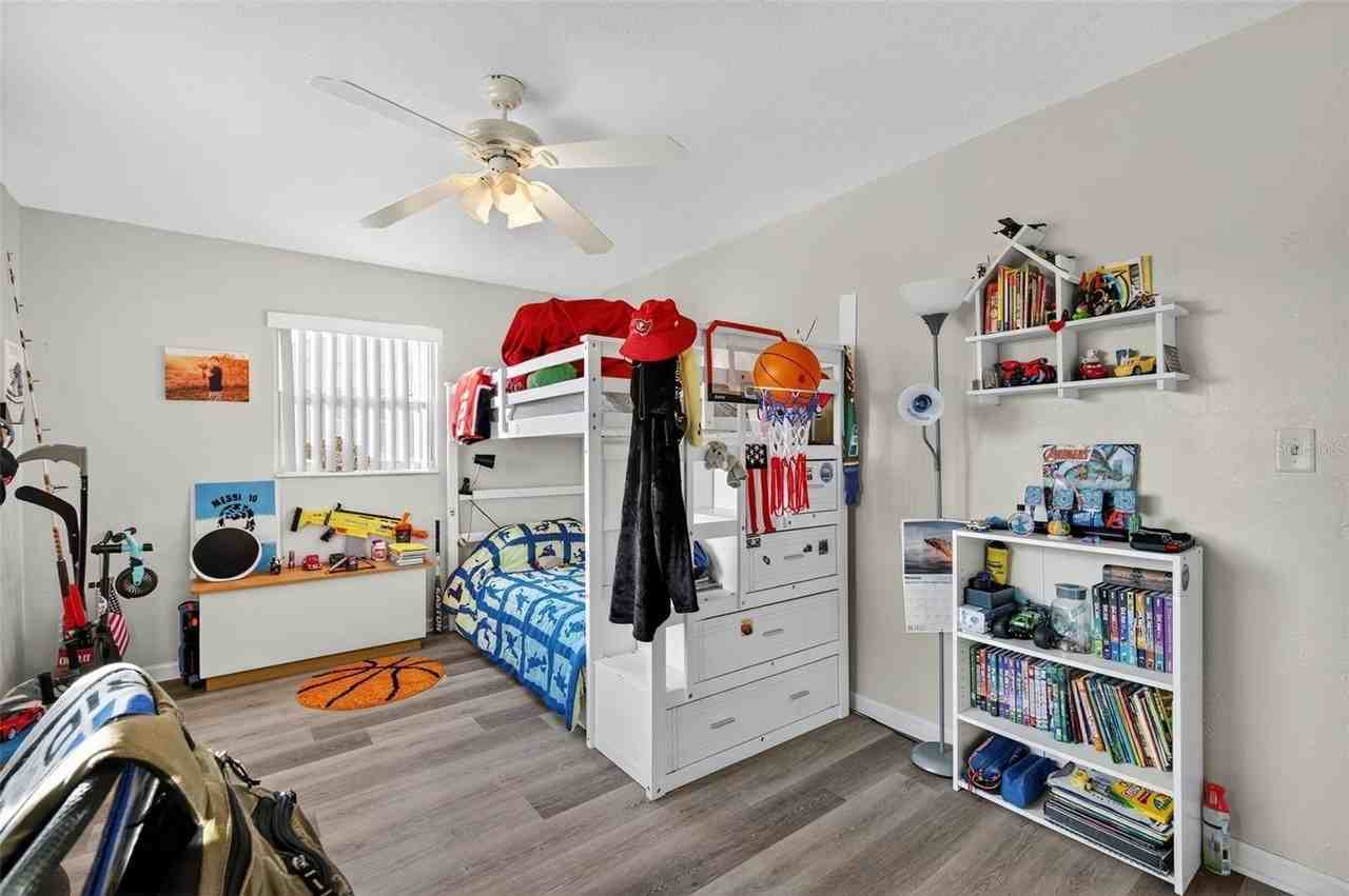 11761 80th Ave - Photo 7 of 50