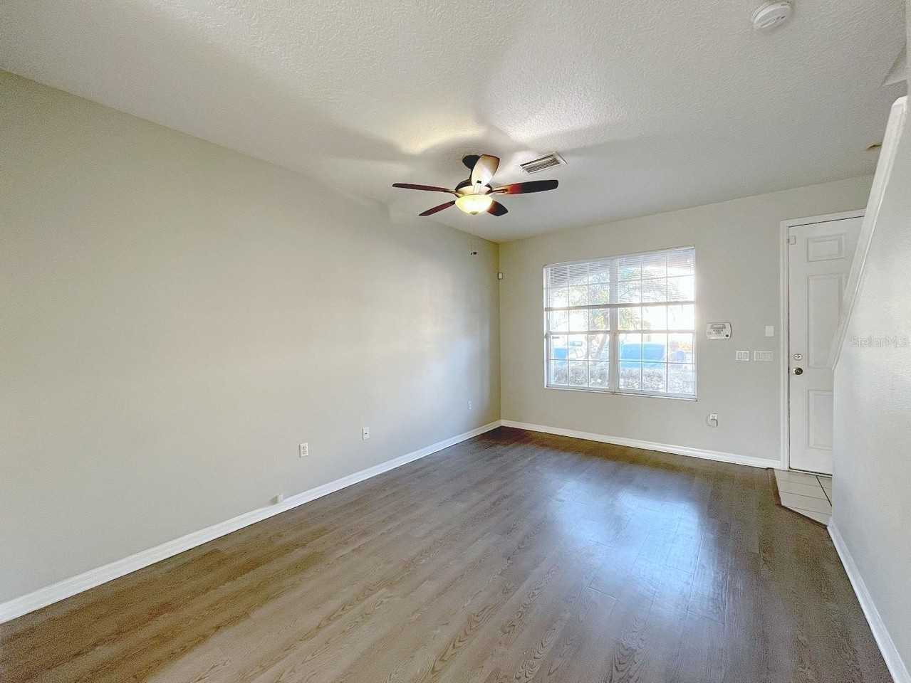 12706 Country Brook Ln - Photo 4 of 33