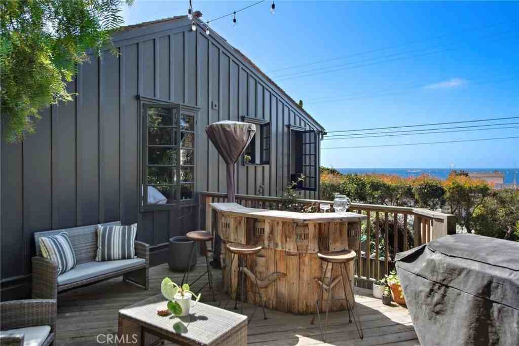 31793 5th Ave - Photo 2 of 33