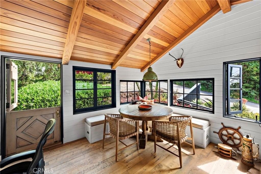 31793 5th Ave - Photo 3 of 33