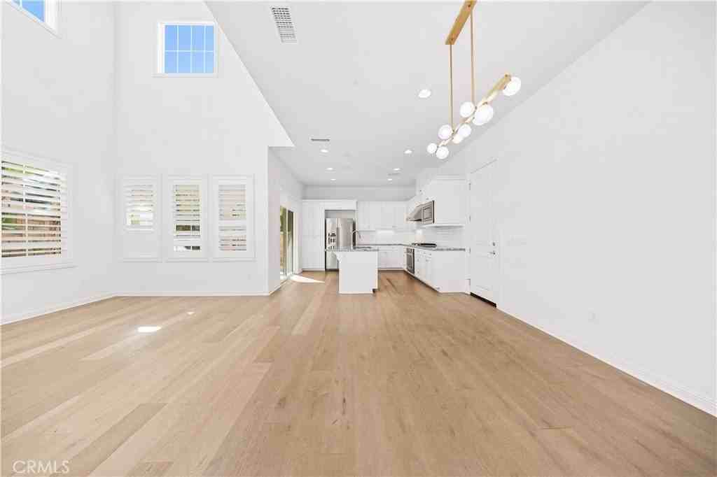 15 Torosa - Photo 3 of 50