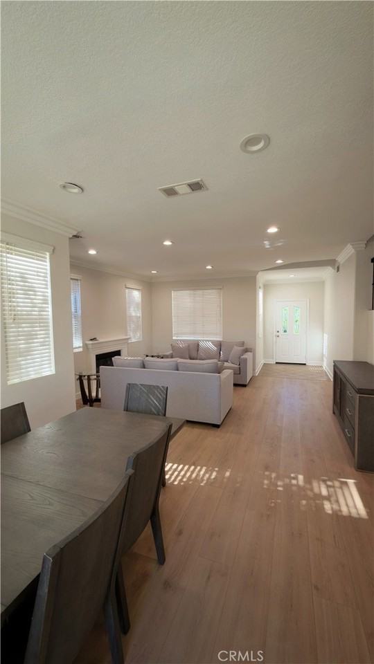 8220 Chamberlain Ln - Photo 2 of 19